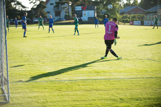 Inspark av Åhus-keepern i matchen i division 5 mellan