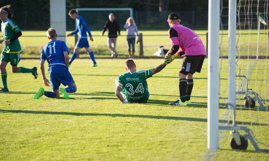 Fair play i matchen i division 5 mellan Åhus och Bjärnum