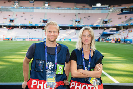 Bildbyråns fotografer Joel Marklund och Johanna Lundberg