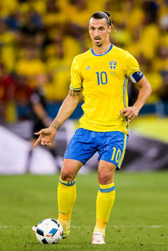 Sveriges Zlatan Ibrahimovic i fotbollsmatchen mellan