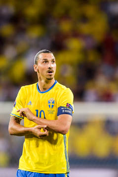 Sveriges Zlatan Ibrahimovic i fotbollsmatchen mellan