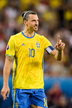 Sveriges Zlatan Ibrahimovic skäller på Belgiens Thomas