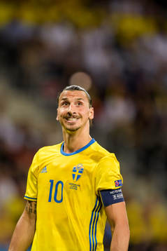 Sveriges Zlatan Ibrahimovic i fotbollsmatchen mellan