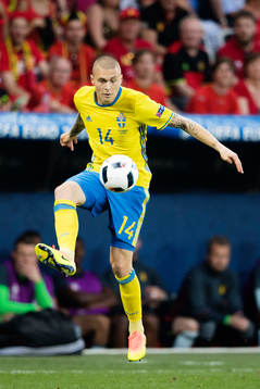 Sveriges Victor Nilsson Lindelöf i fotbollsmatchen mellan