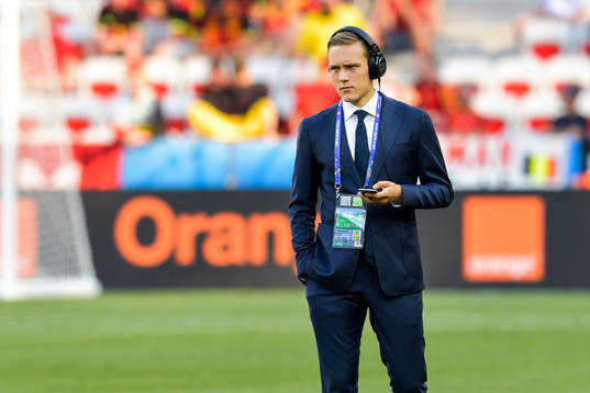 Sveriges Ludwig Augustinsson är ute och känner på planen