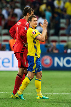 Sveriges målvakt Andreas Isaksson och Kim Källström