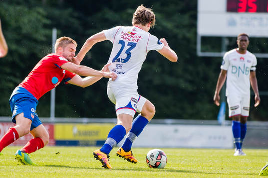 Helsingborgs Johan Mårtensson och Vålerengas  Sander