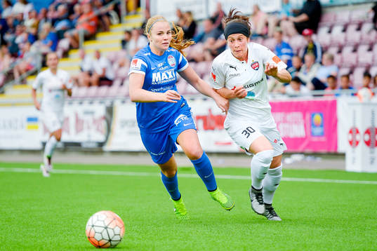 Eskilstunas Glodis Viggosdottir och Rosengårds Ella Masar