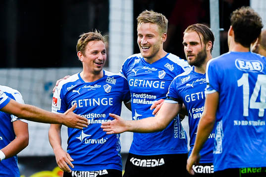 Halmstads spelare jublar