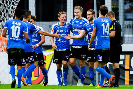 Halmstads spelare jublar