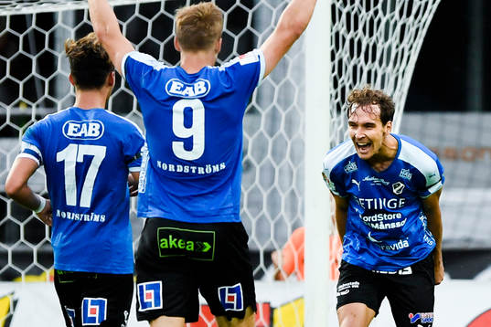 Halmstads Alexander Henningsson jublar