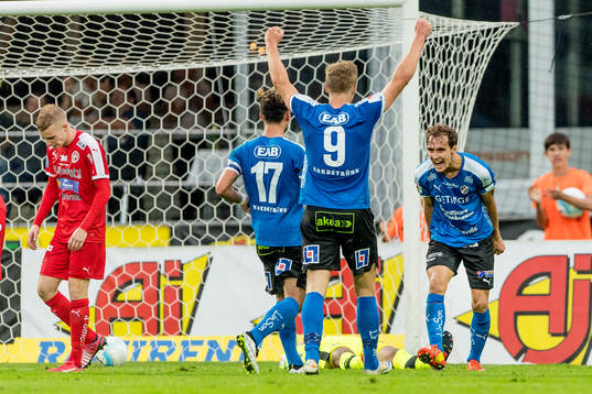 Halmstads Alexander Henningsson jublar