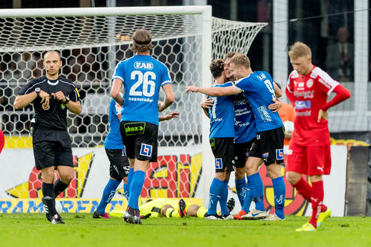 Halmstads spelare jublar