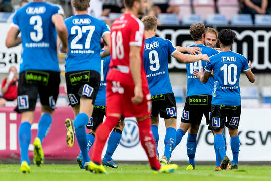 Halmstads spelare jublar