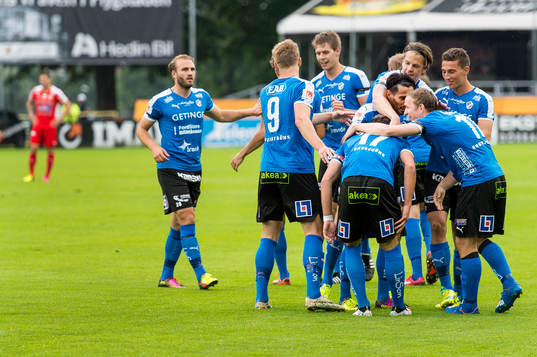 Halmstads spelare jublar