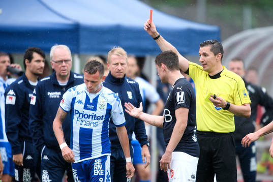 IFK Göteborgs Jakob Ankersen får rött kort