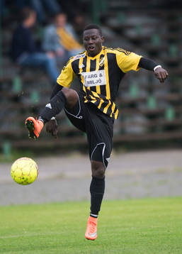 IFK Hässleholms Mike Andrew i matchen i division 2 mellan