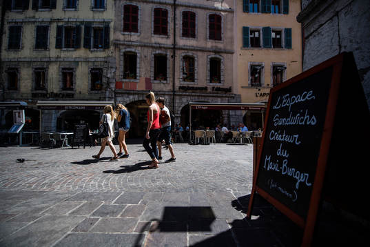 Annecy stad där Island har sitt basläger