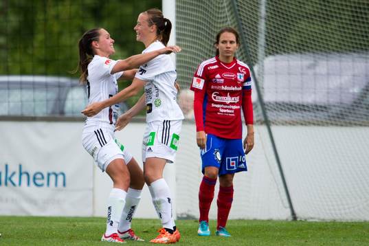 Piteås Lena Blomkvist jublar