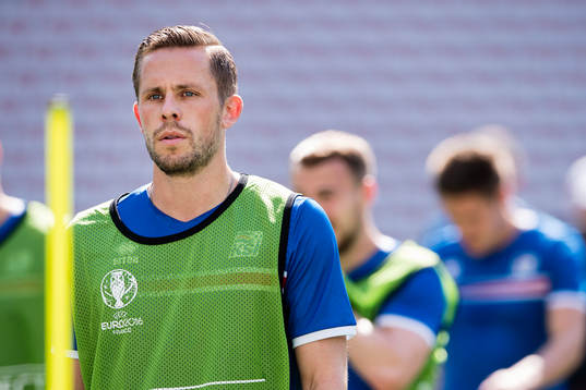 Gylfi Sigurdsson  på Islands fotbollslandslags träning