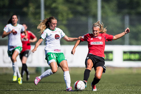 Hammarbys Michaela Larsson och LB07s Olivia Welin