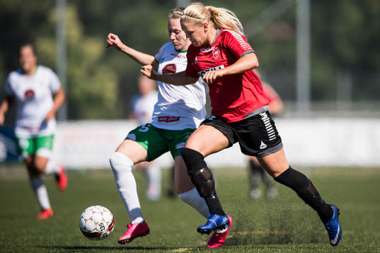 LB07s Johanna Ejdelind och Hammarbys Filippa Angeldal