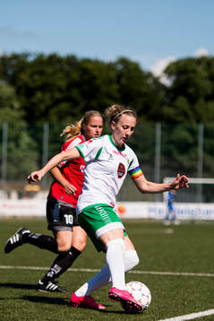 Hammarbys Olga Ekblom och LB07s Michaela Johnsson