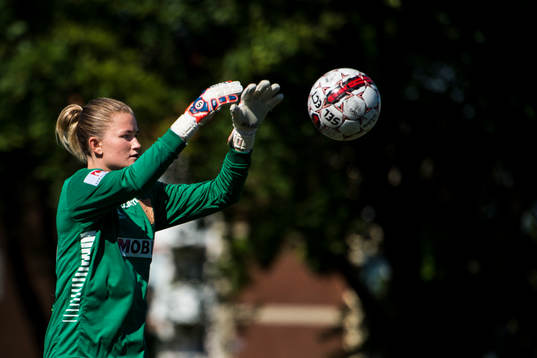 Hammarbys målvakt Lina Ringshamre