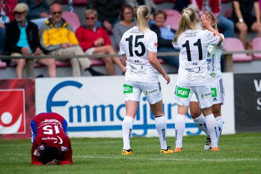 Vittsjös Josephine Chukwunonye deppar och Piteås Ellen