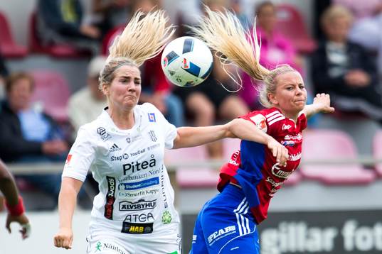 Piteås Irma Helin  i nickduell mot Vittsjös Linda