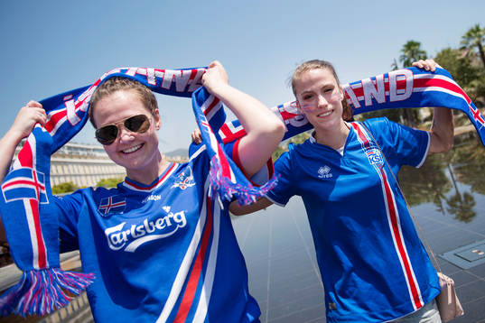 Hanna Dora Jonsdottir och Asta Magnea Einarsdottir är