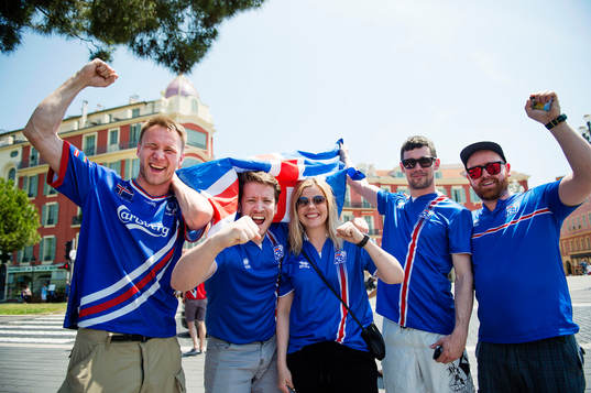 Isländska supportrar