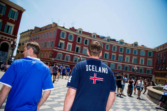 Isländska supportrar