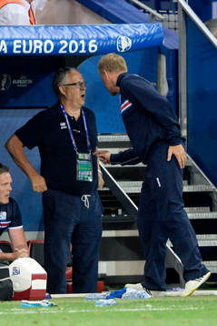 Islands förbundskapten Lars Lagerbäck och assisterande