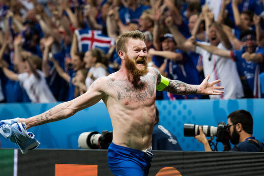 Bläddra bland fler bilder av Fotbolls-EM 2016, dag 18, åttondelsfinal England-Island