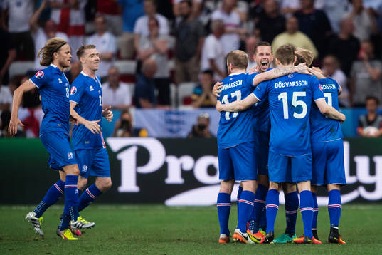 Islands Birkir Bjarnason, Birkir Saevarsson, Aron