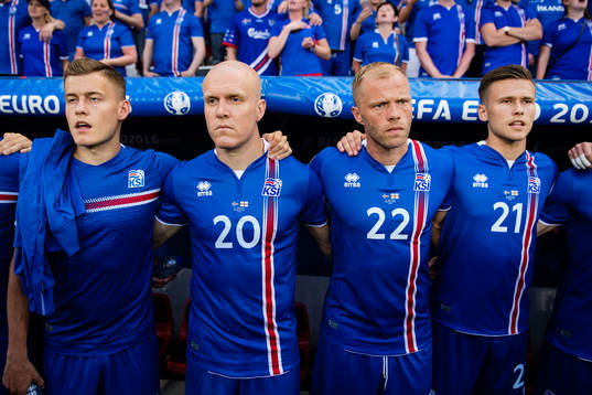 Islands Alfred Finnbogason, Emil Hallfredsson, Eidur