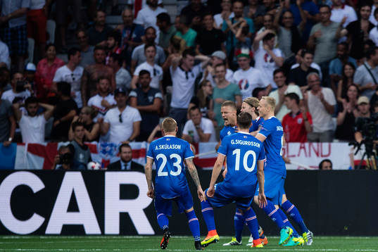 Islands Ragnar Sigurdsson jublar