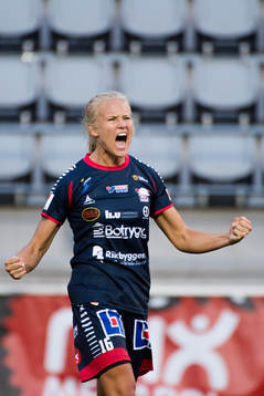 Linköpings Pernille Mosegaard Harder jublar