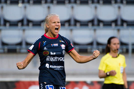 Linköpings Pernille Mosegaard Harder jublar