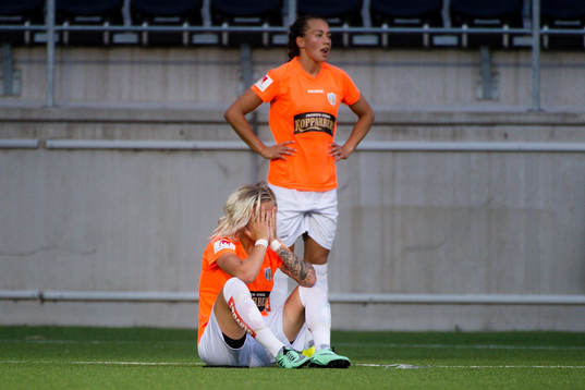 Göteborgs Marika Bergman Lundin och Elin Landström deppar