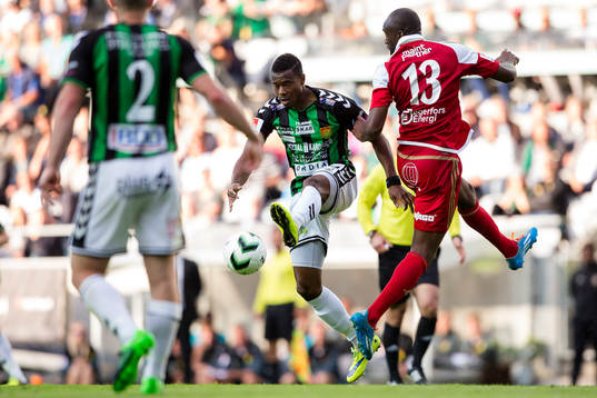 GAIS Liam Loyd Davies mot Degerfors Boris Lumbana
