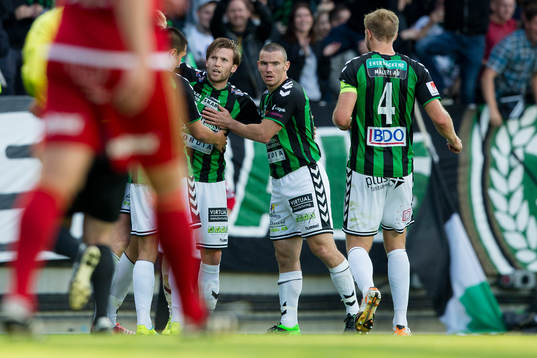 GAIS Johan Lundgren jublar och omfamnas