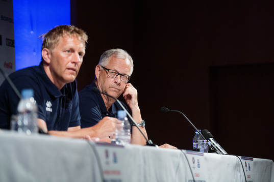 Islands förbundskaptener Heimir Hallgrimsson och Lars