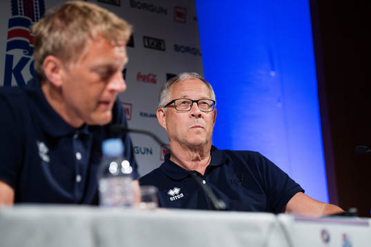 Islands förbundskaptener Heimir Hallgrimsson och Lars