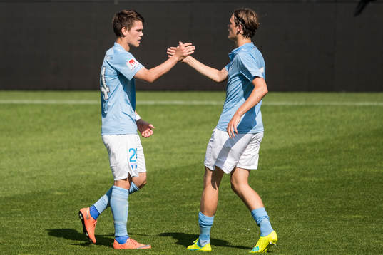 Malmö FFs Vidar Örn Kjartansson jublar med Hugo Andersson