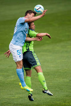 Malmö FFs Mattias Andersson och Odense Rasmus Festersen