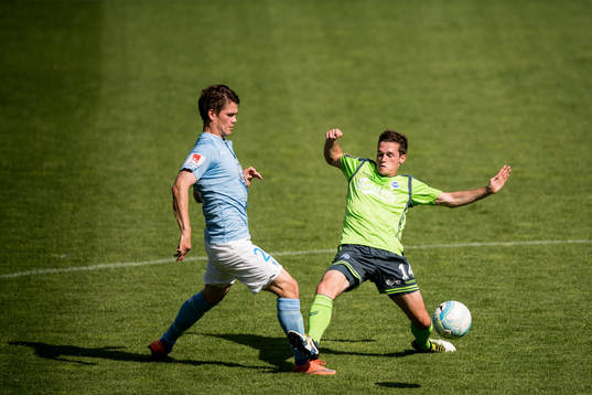 Malmö FFs Vidar Örn Kjartansson och Odense Jens Jakob