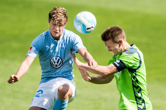 Malmö FFs Teddy Bergqvist och Odense Kenneth Emil Petersen