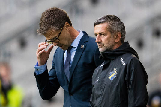 s tränare Rikard Norling och assisterande tränare Nebojsa